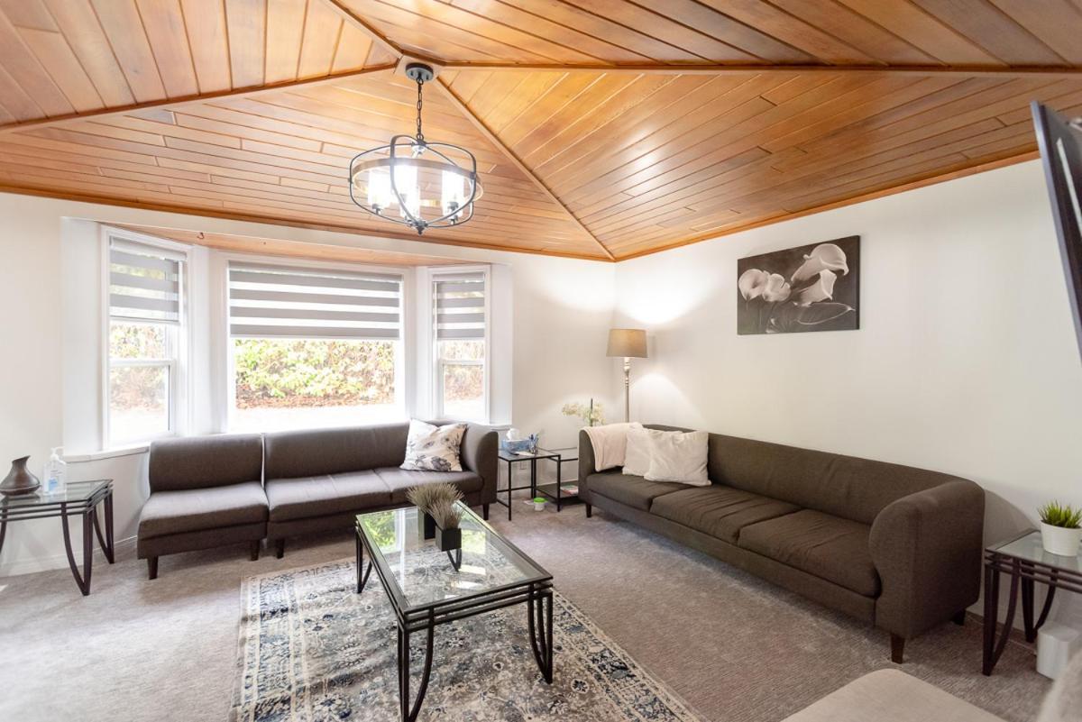 Spacious & Modern By The Beach White Rock Exterior foto